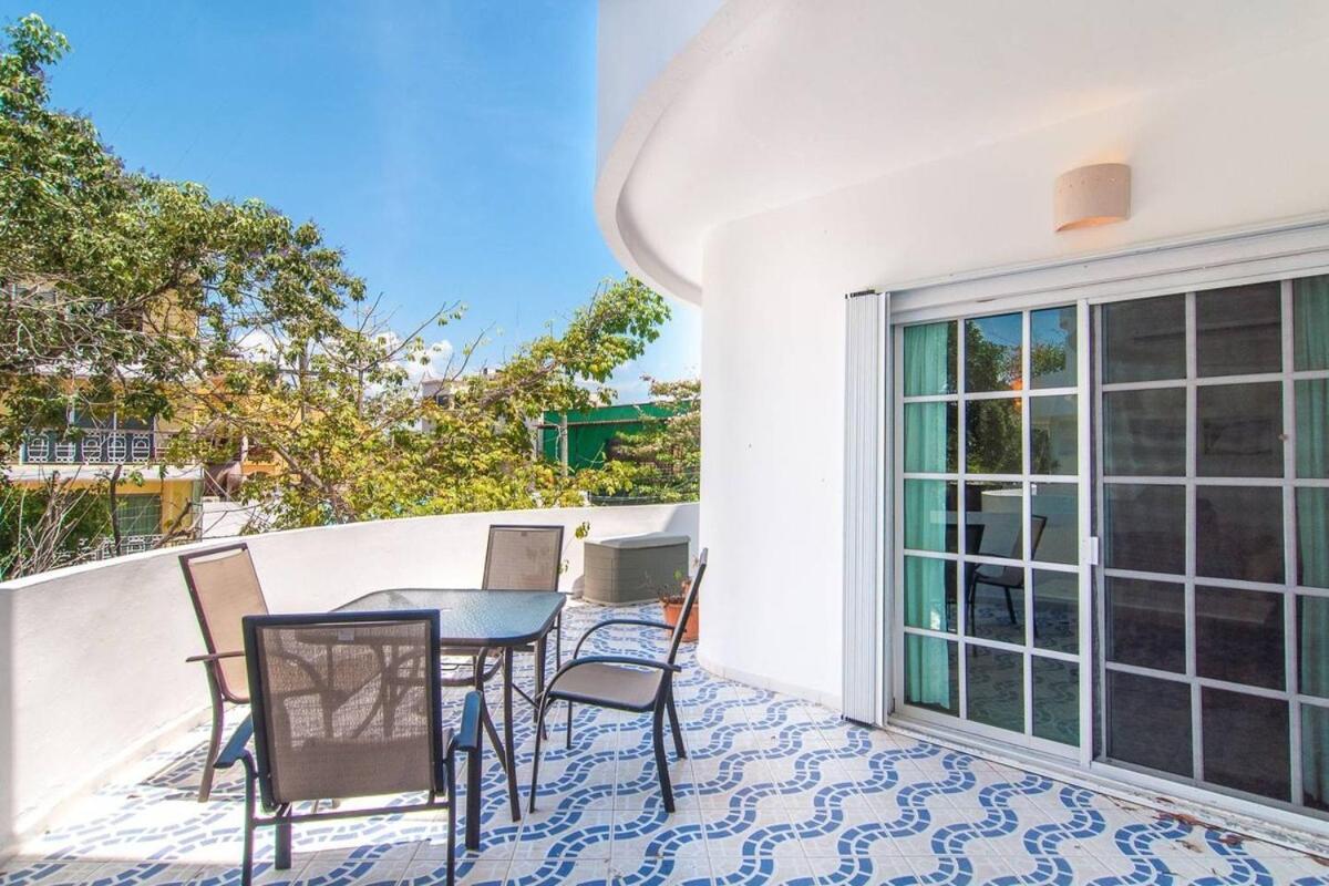 Lovely 4 Bedroom In The Heart Of Downtown Apartamento Playa del Carmen