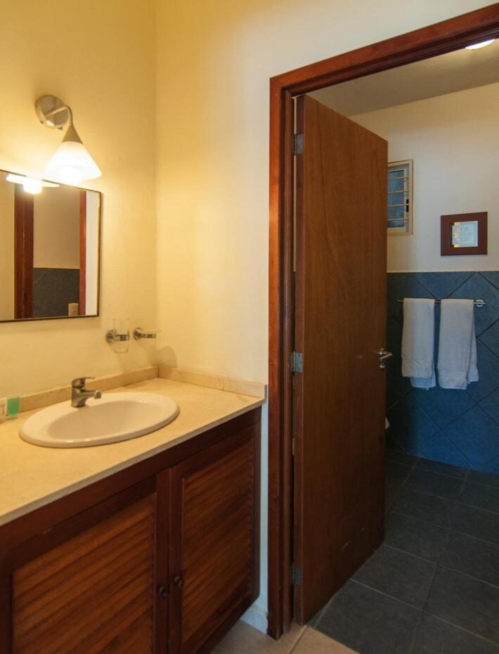 Apartamento Lovely 4 Bedroom In The Heart Of Downtown *
